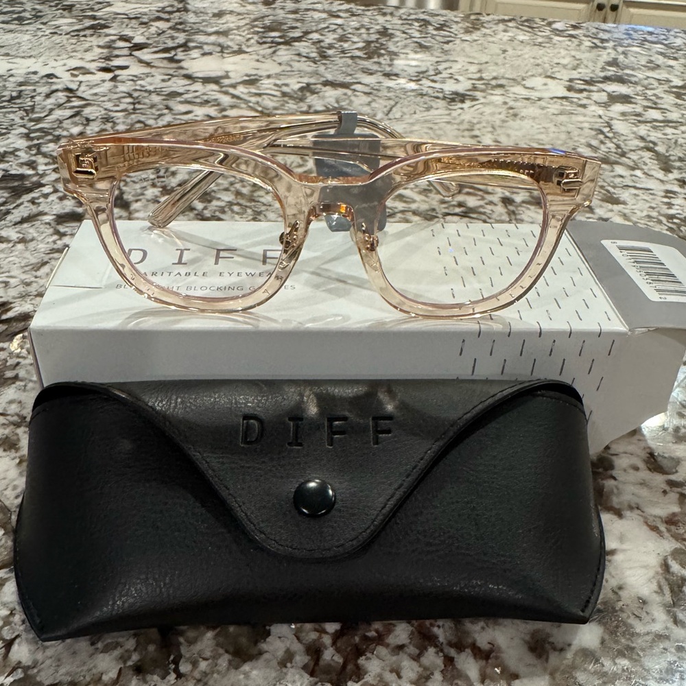 DIFF Blue-Blocking Glasses - Picture 5 of 15